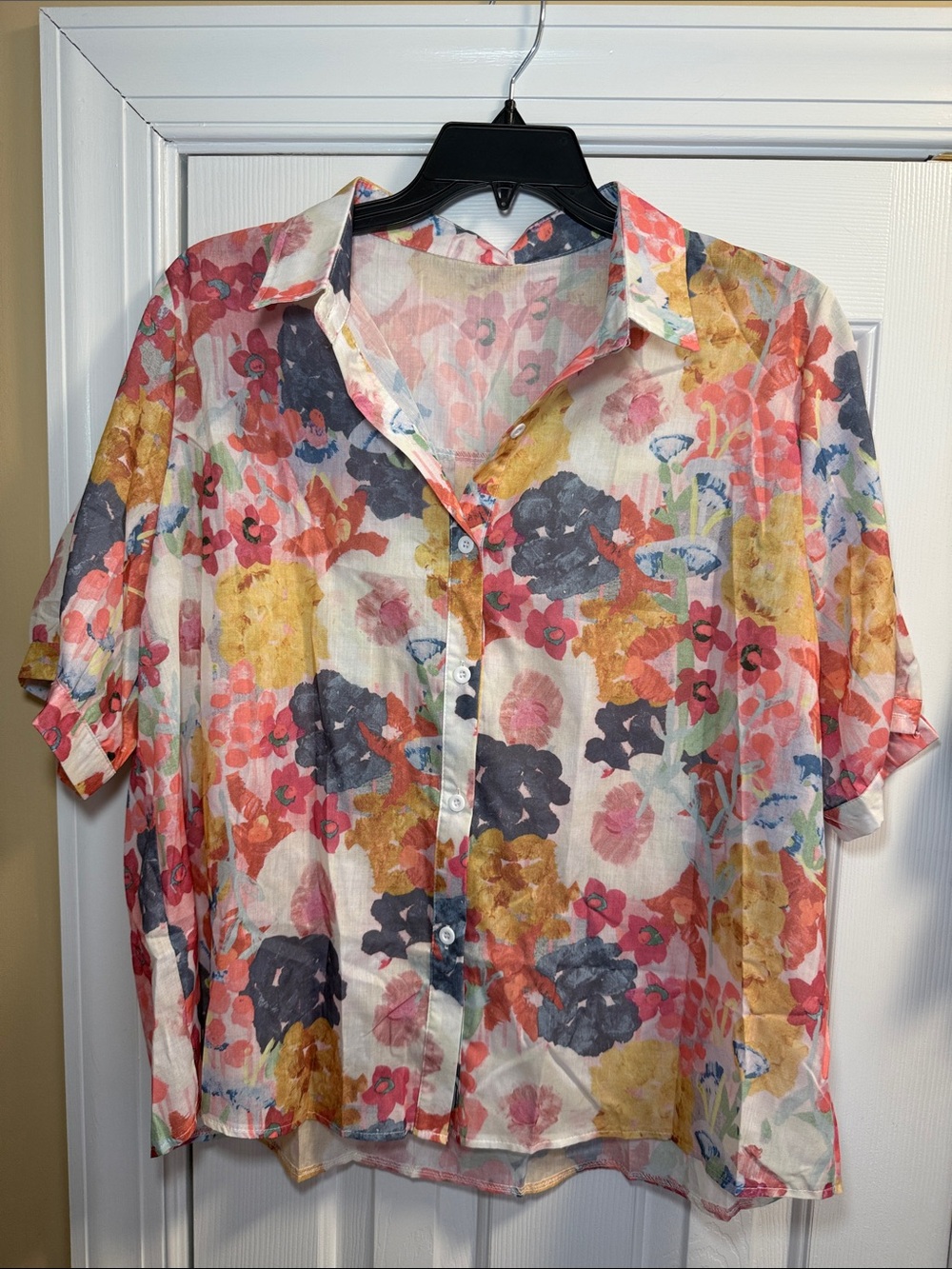 Floral Short-Sleeve Button-Down Blouse - Multicolor